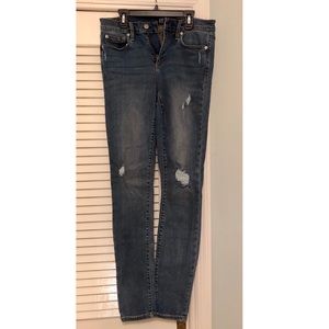 GAP distressed skinny jean - 27L